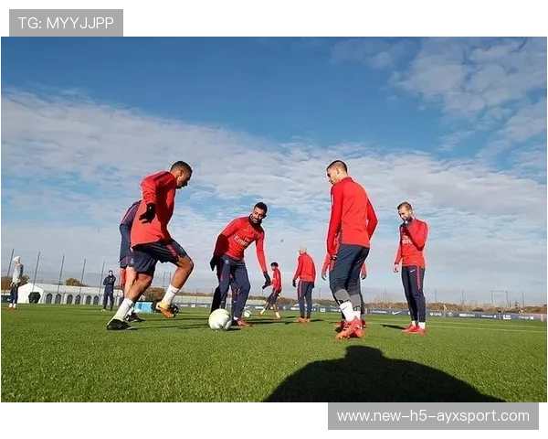 南特青训崛起新篇章：毕业生优先一线轮换引领未来