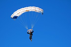 国际双城马拉松联动 伦敦与纽约通过网络同时鸣枪共享现场画面